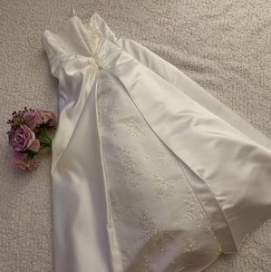 White flower girl dress
